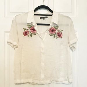 3/$18🤑 Kendall and Kylie Floral Button Down
